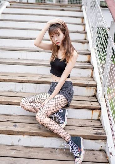 肉体与丝袜视频_BD韩语天堂在线