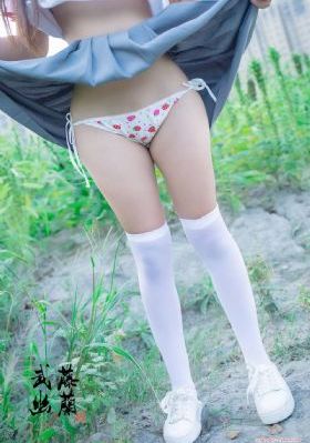 乳18禁裸乳真人3d漫画无遮挡_英文版字幕