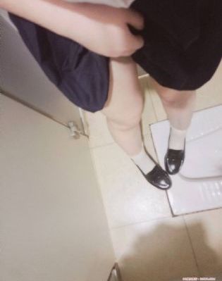 青青草午夜_4K电影全集观看