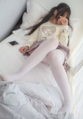 偷窥老师自慰的学生_720手机在线观看