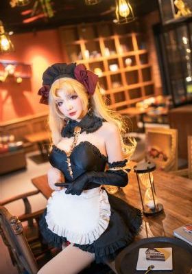 男女互扒衣服亲吻揉摸_4K电影在线看