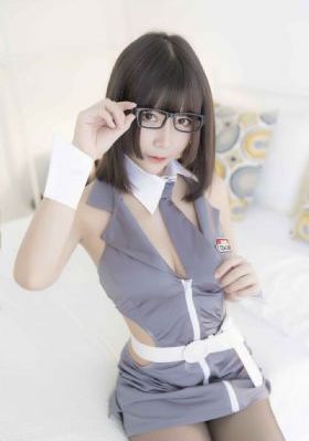 中国老女人浓密多毛_720超清在线观看